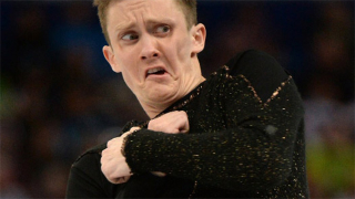 Illustration for article titled The laws of physics turned these pretty ice skaters into ugly derps